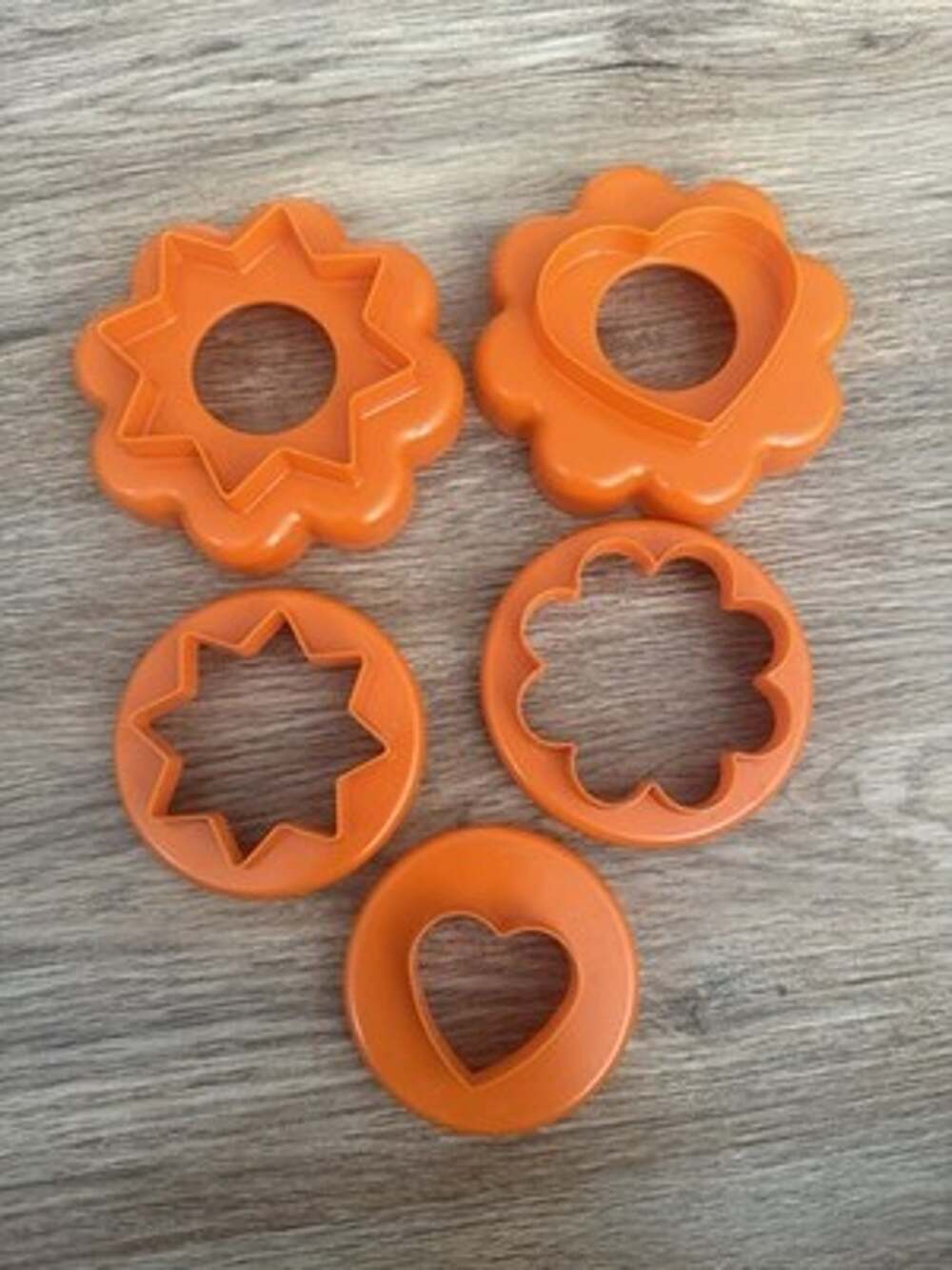 Vintage Tupperware Nesting Cookie Cutters Orange Heart Star Retro Plastic MCM